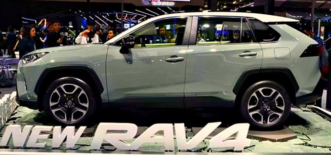 Обновлённая Toyota RAV4 появится на рынке осенью