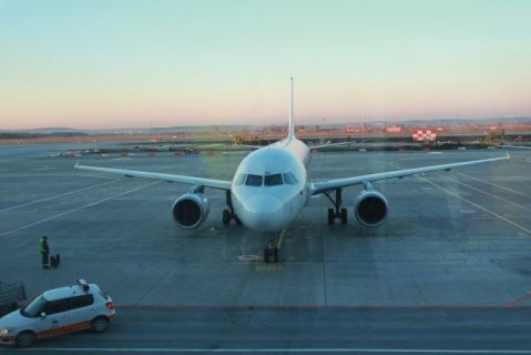 Самолет из Екатеринбурга в Сочи экстренно сел в Волгограде из-за самочувствия пассажира